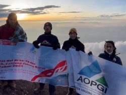 Aopgi Tanjabbarat Rayakan Kemerdekaan RI di Puncak gunung Tertinggi, Heriyansa: Ini Momentum Yang Sangat Bersejarah