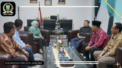 Penyerahan Berkas Usulan Pimpinan DPRD Kota Jambi Masa Jabatan 2024-2029