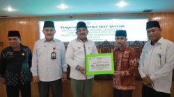 Bagikan Bonus Para Atlet, Bupati Anwar Sadat Harapkan Prestasi di Porprov XXIV/2026